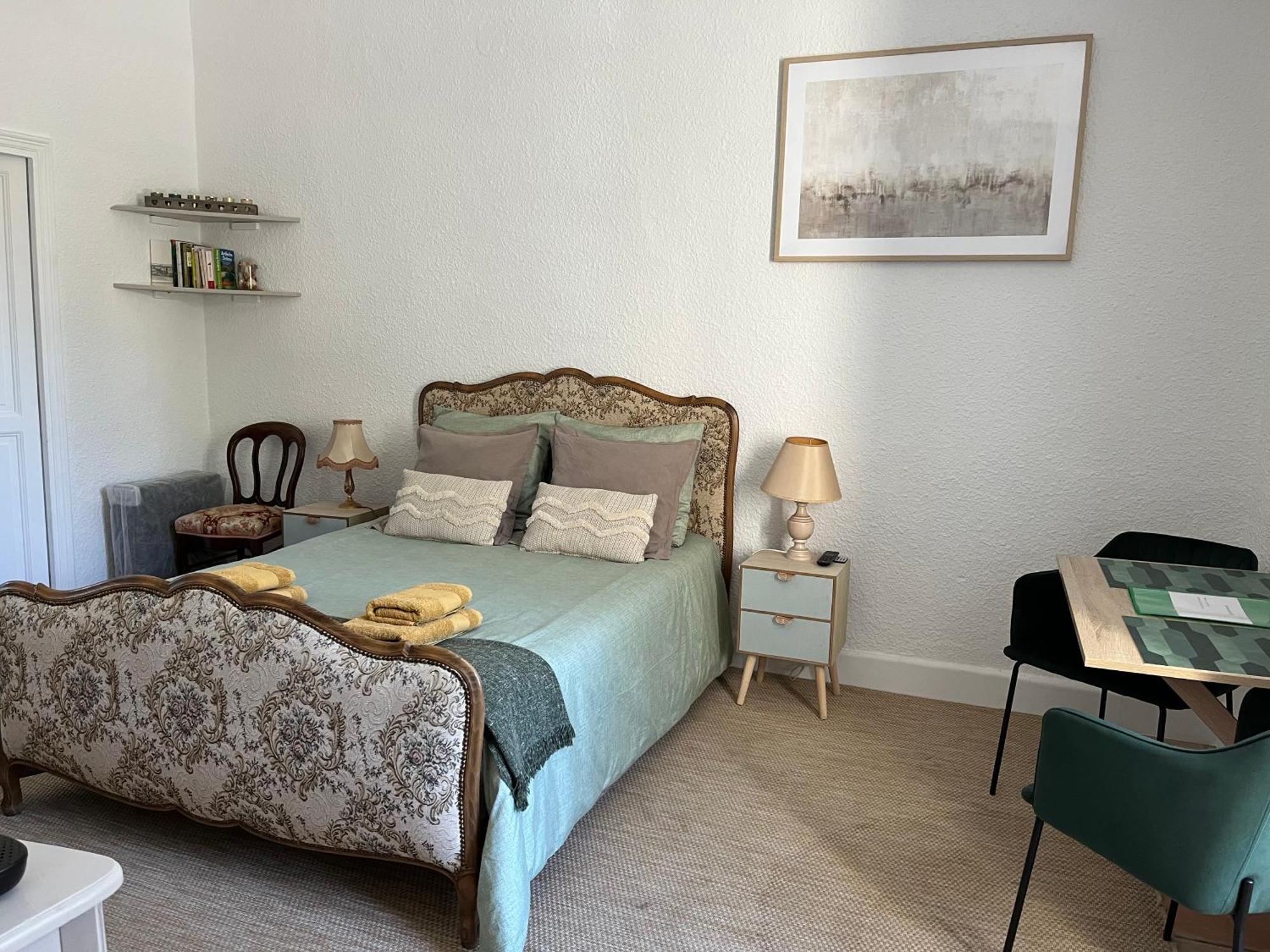 Au Petit Faubourg Apartment กริญญ็อง ภายนอก รูปภาพ